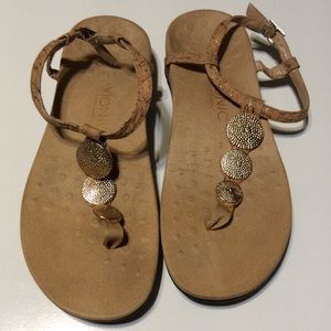 Vionic Lizbeth Thong Comfy Casual Sandals Size 9